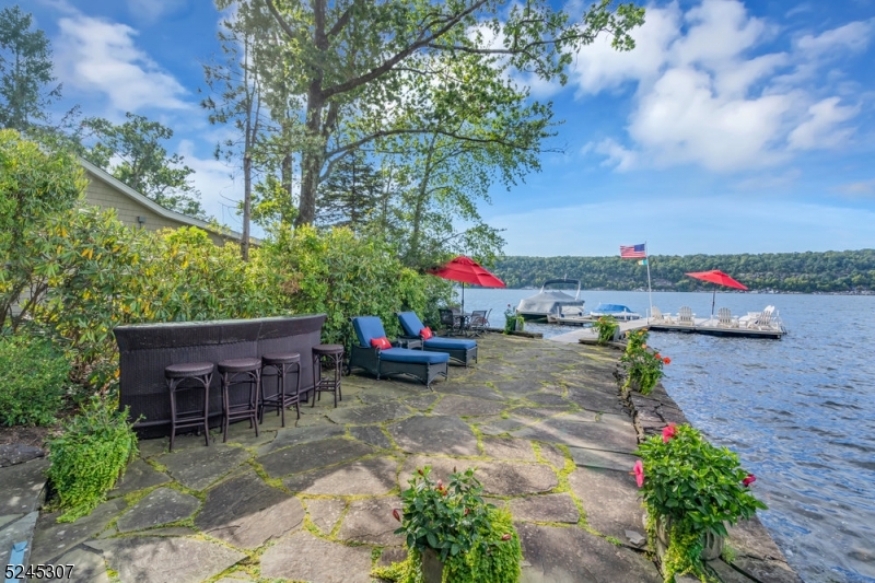 GREEN POND - Residential