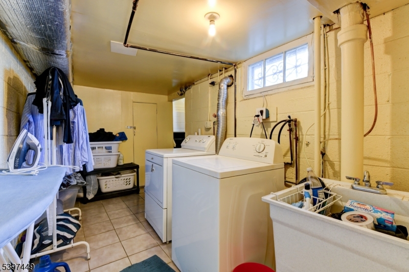 North Elizabeth - Residential Income