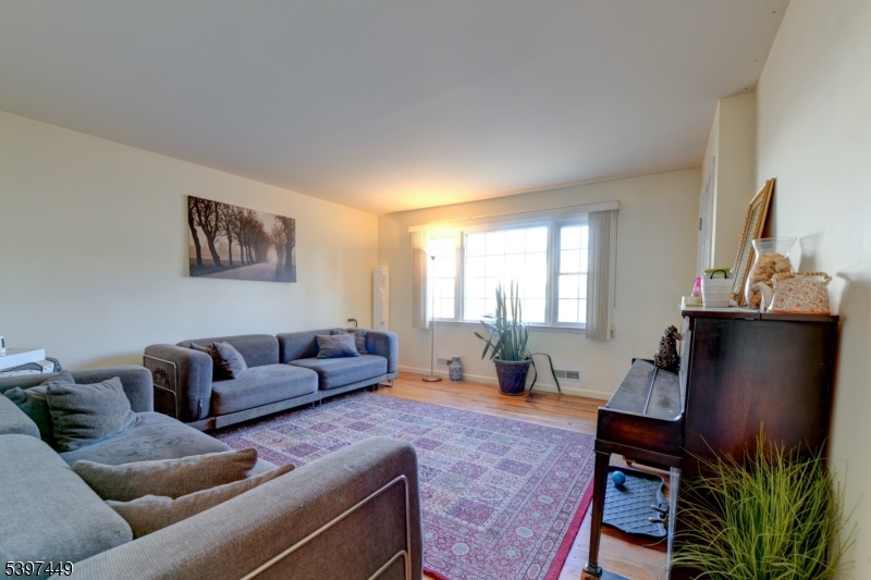 North Elizabeth - Residential Income