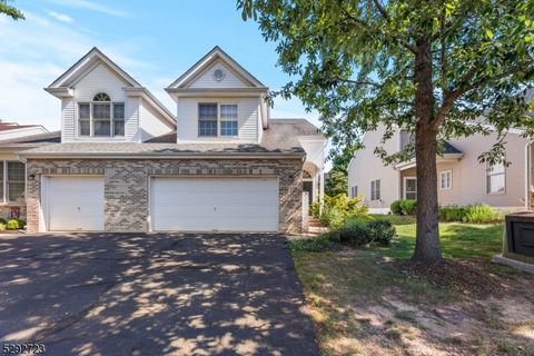 146 Saratoga Ct, Franklin Twp., NJ 08873 - #: 3906262