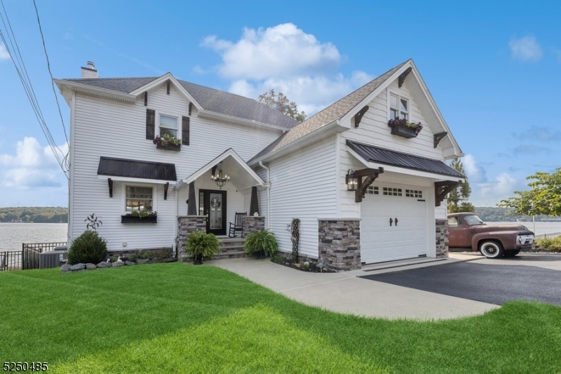 Pickerel Point - Residential