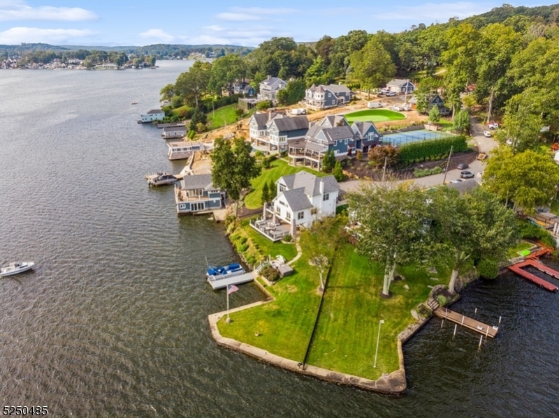 Pickerel Point - Residential