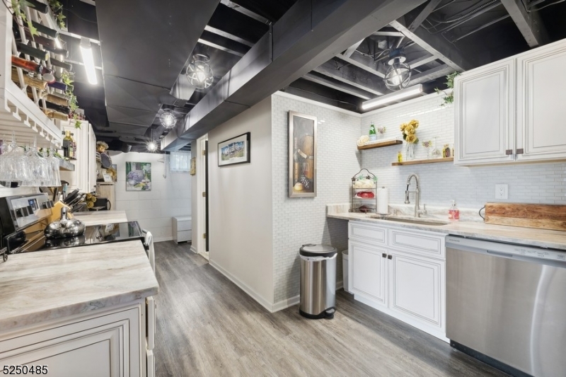 Pickerel Point - Residential