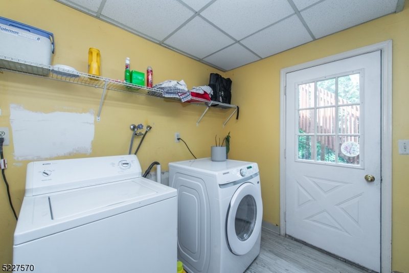 Erskine Lake - Residential