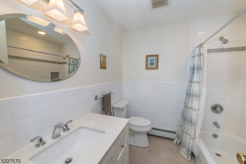 Erskine Lake - Residential