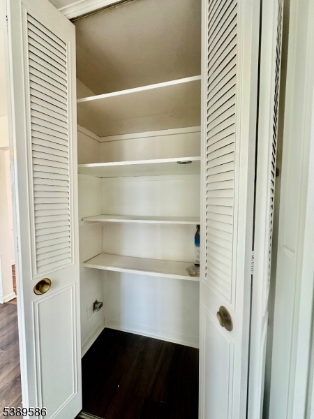 Manor Condos - Residential Lease