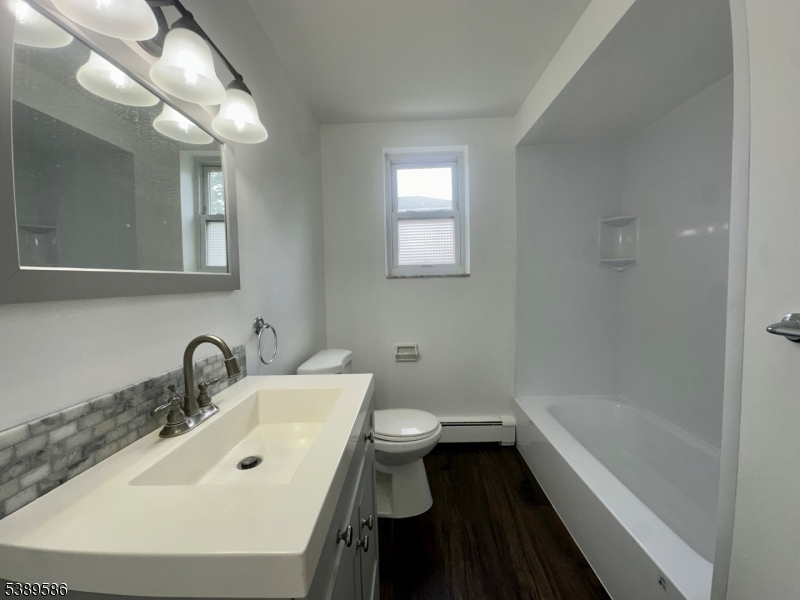 Manor Condos - Residential Lease