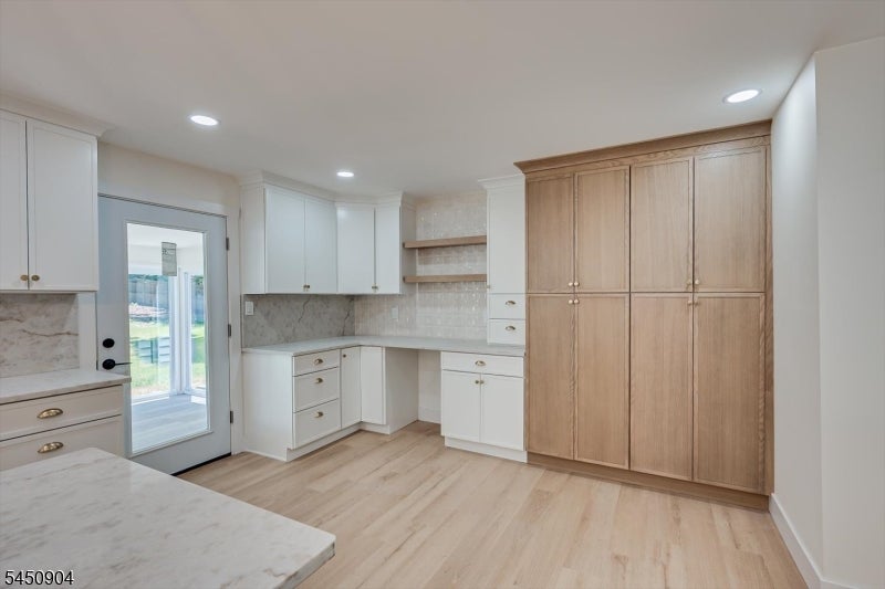 300 E Chestnut Ave, Metuchen Boro, NJ, 08840, USA, 5 Bedrooms Bedrooms, ,4 BathroomsBathrooms,Residential,Active,300 E Chestnut Ave,4044337