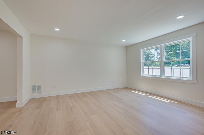 300 E Chestnut Ave, Metuchen Boro, NJ, 08840, USA, 5 Bedrooms Bedrooms, ,4 BathroomsBathrooms,Residential,Active,300 E Chestnut Ave,4044337