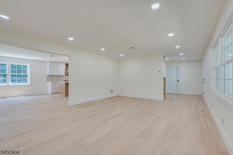 300 E Chestnut Ave, Metuchen Boro, NJ, 08840, USA, 5 Bedrooms Bedrooms, ,4 BathroomsBathrooms,Residential,Active,300 E Chestnut Ave,4044337