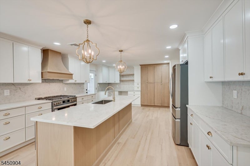 300 E Chestnut Ave, Metuchen Boro, NJ, 08840, USA, 5 Bedrooms Bedrooms, ,4 BathroomsBathrooms,Residential,Active,300 E Chestnut Ave,4044337