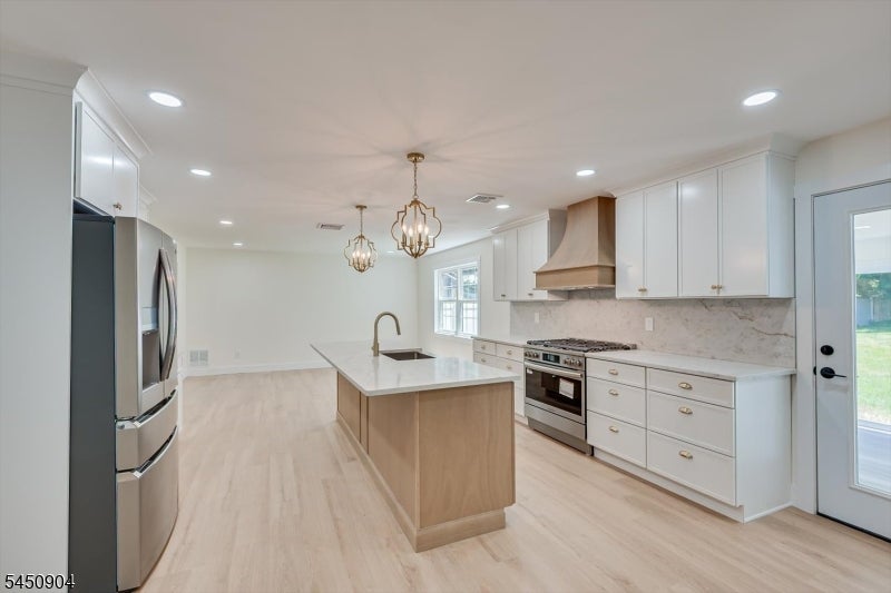 300 E Chestnut Ave, Metuchen Boro, NJ, 08840, USA, 5 Bedrooms Bedrooms, ,4 BathroomsBathrooms,Residential,Active,300 E Chestnut Ave,4044337