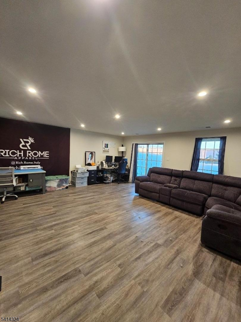 Independence Square - Residential