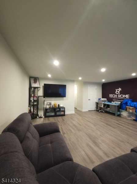 Independence Square - Residential