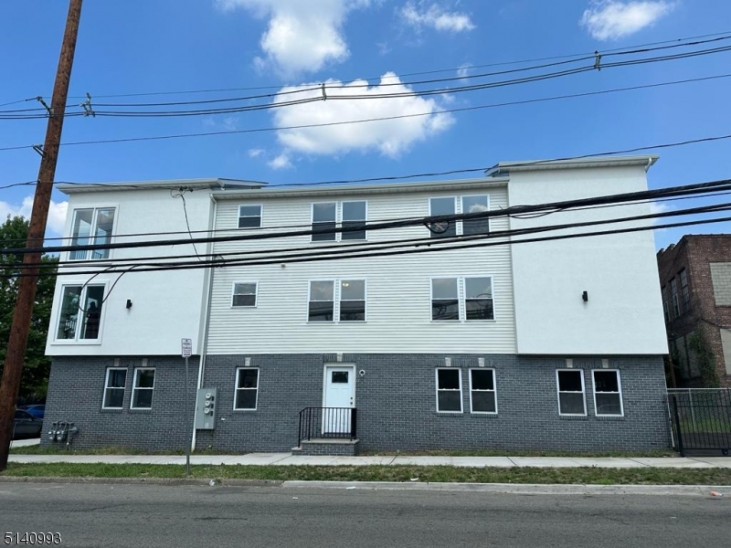 West Side Park - Residential Income