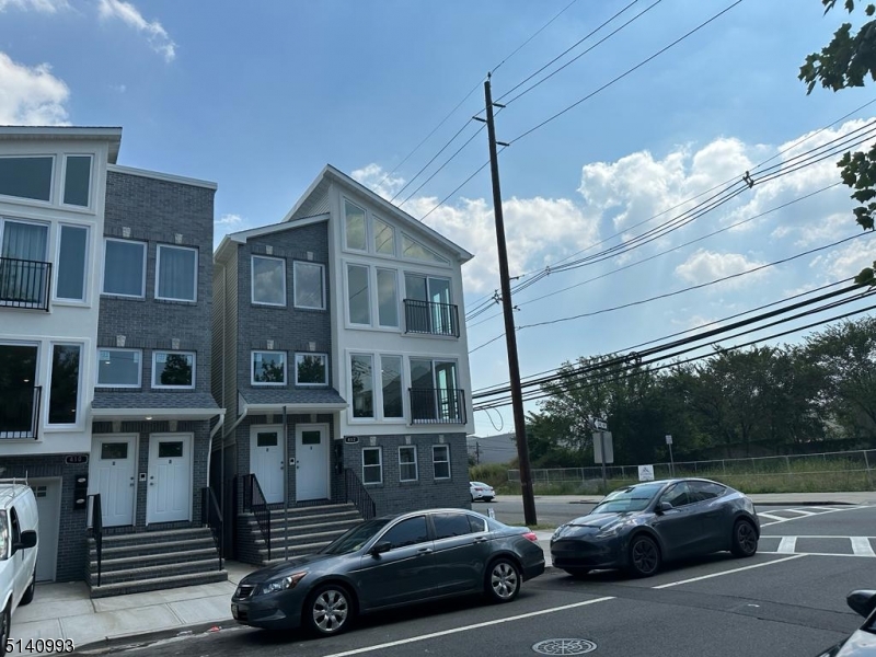 West Side Park - Residential Income