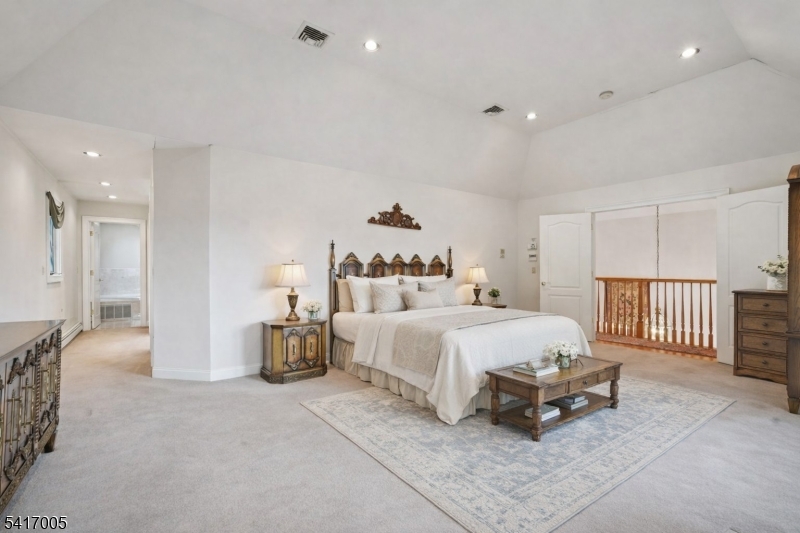 Vizcaya Estates - Residential