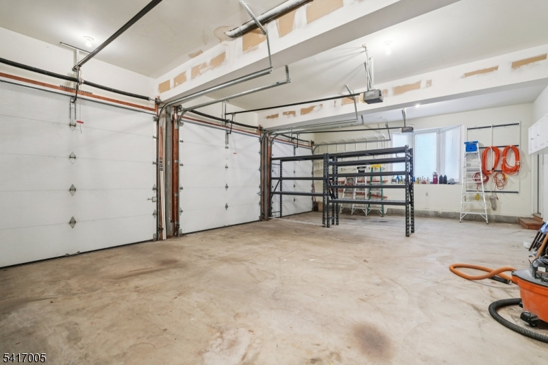 Vizcaya Estates - Residential