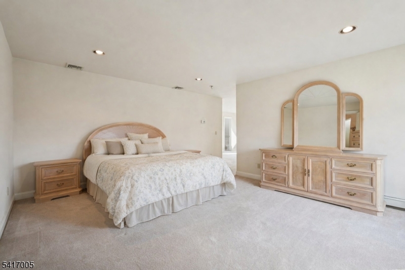 Vizcaya Estates - Residential