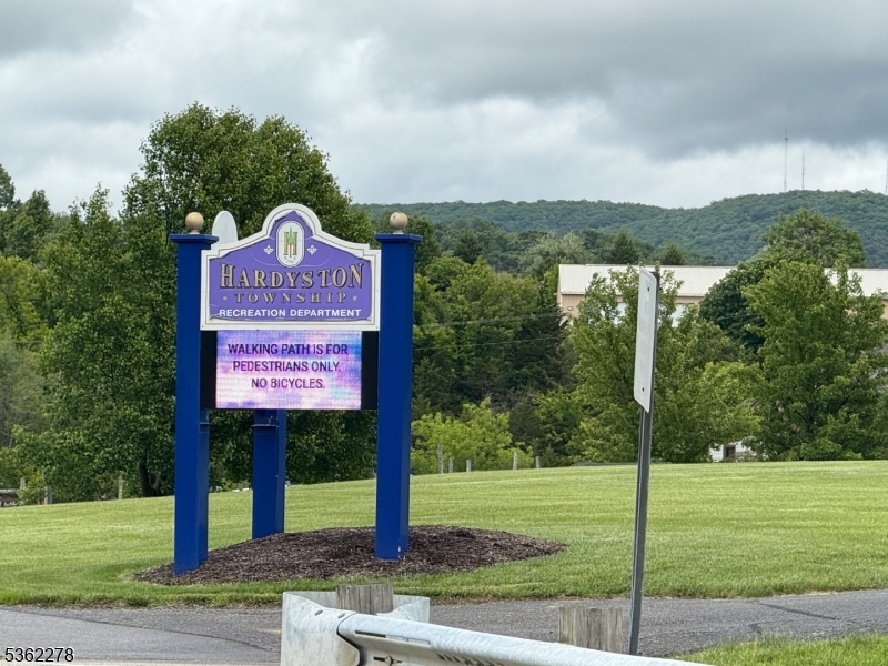 Emerald Estates - Land