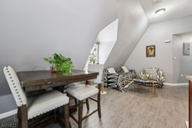 Clinton Hill - Residential Income