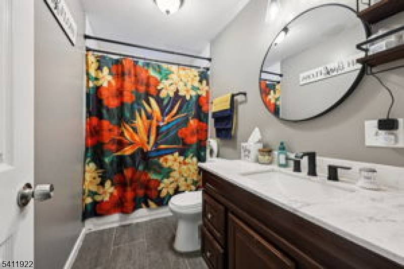 Clinton Hill - Residential Income