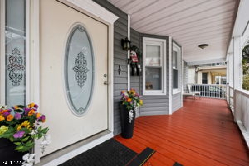 Clinton Hill - Residential Income