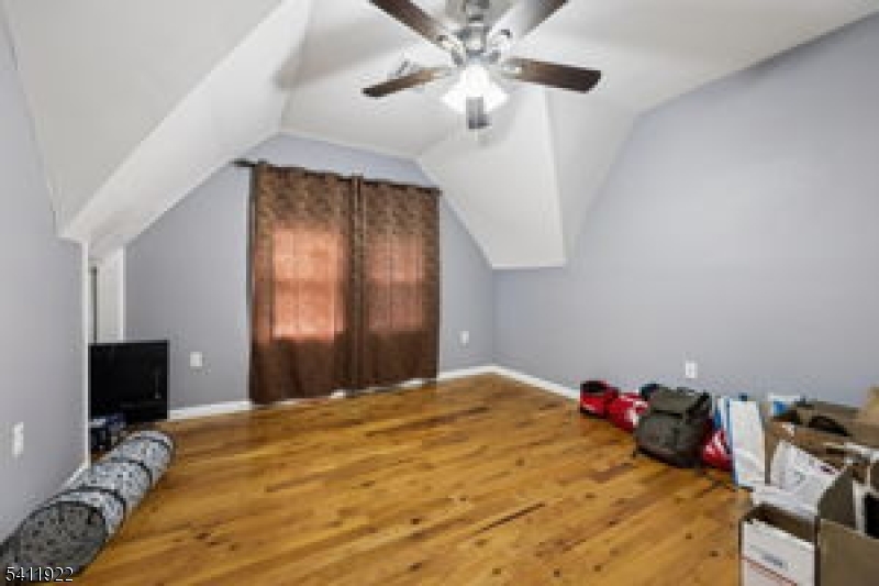 Clinton Hill - Residential Income