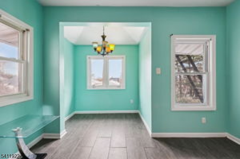 Clinton Hill - Residential Income