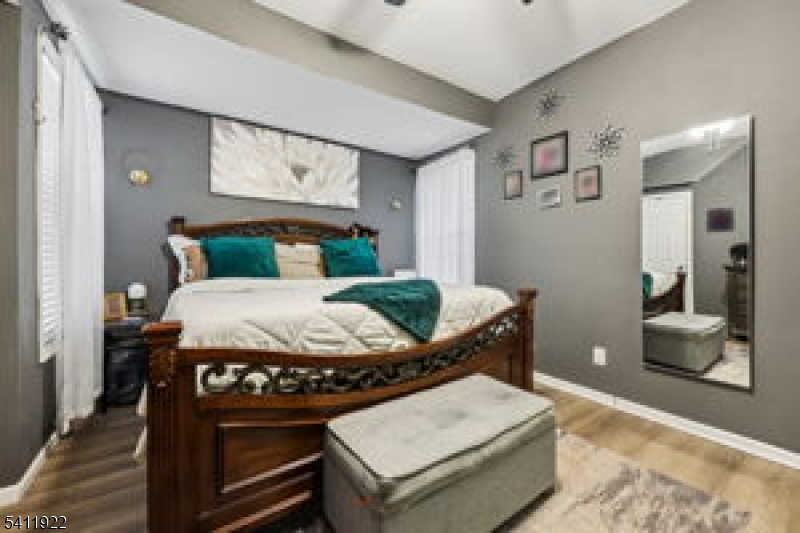 Clinton Hill - Residential Income