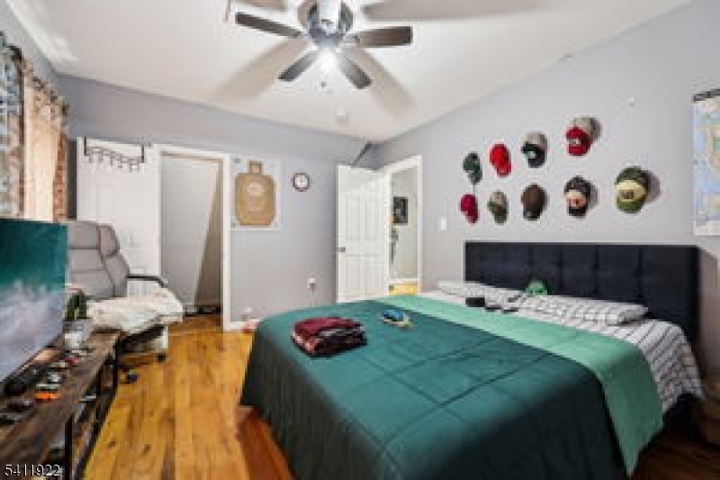 Clinton Hill - Residential Income