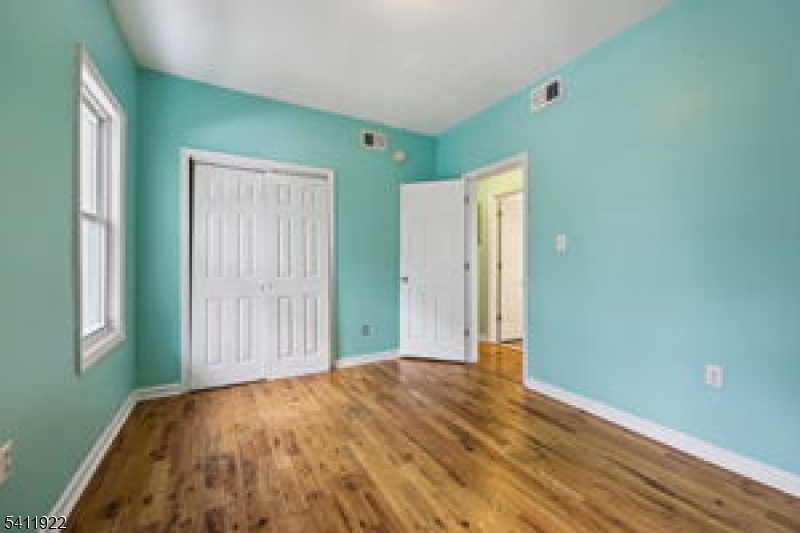 Clinton Hill - Residential Income