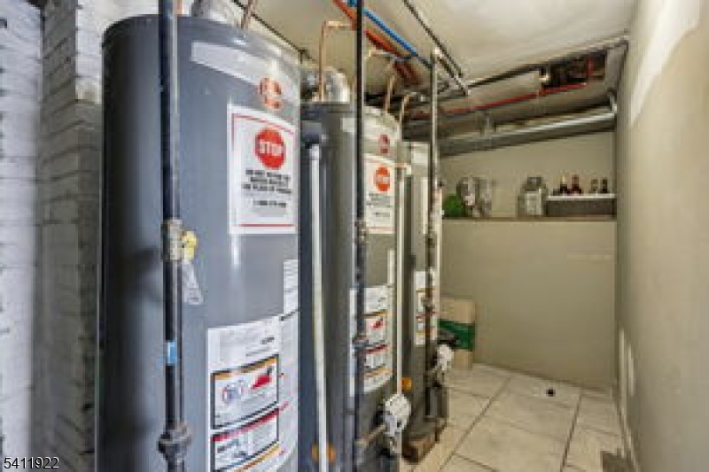 Clinton Hill - Residential Income