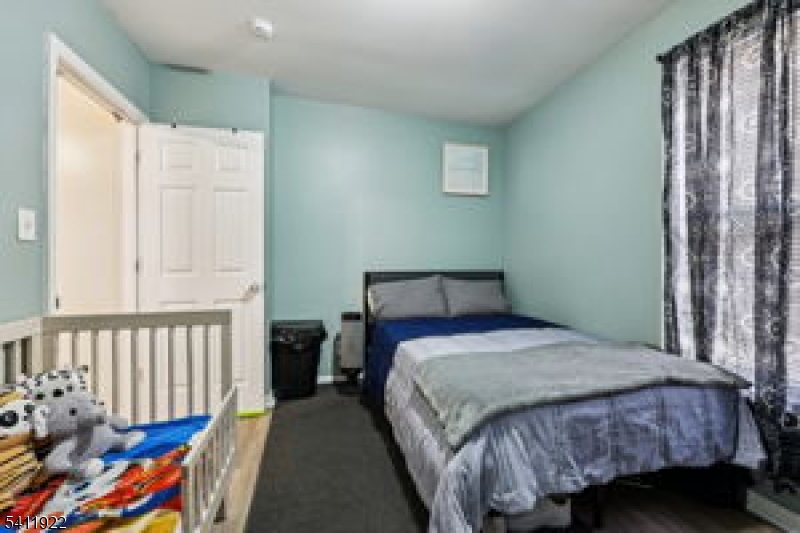 Clinton Hill - Residential Income