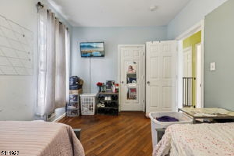 Clinton Hill - Residential Income