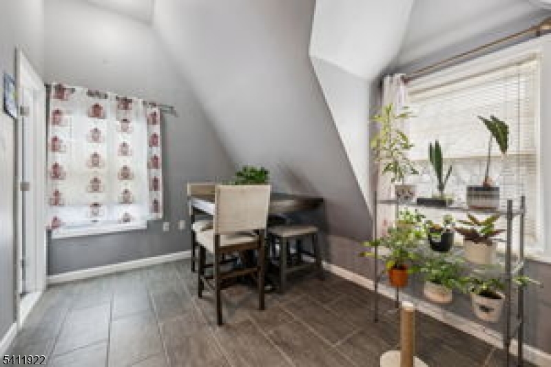 Clinton Hill - Residential Income