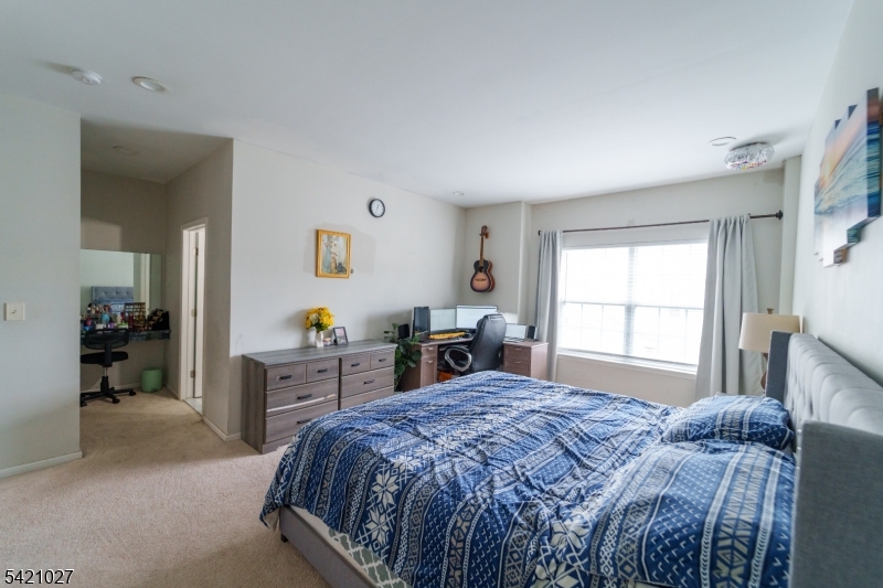 Hunting Meadow - Residential