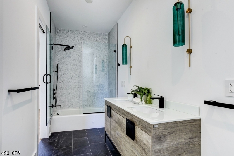 Hartshorn - Residential