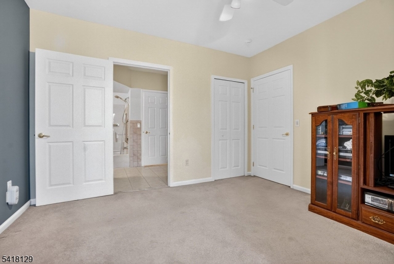 Fox Hills - Residential