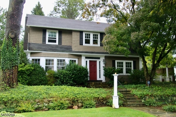 72 GOULD PL, CALDWELL, NJ 07006 - Image c120e94e54790d2dfd6656709ac33eaa/3143759486