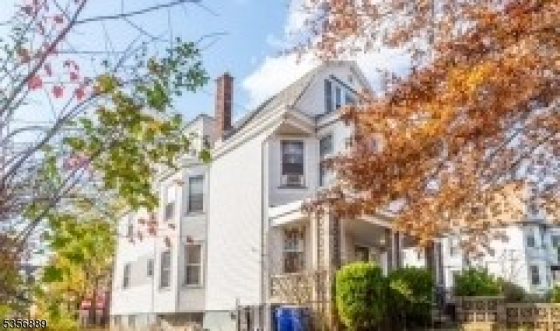 12 Bock Ave