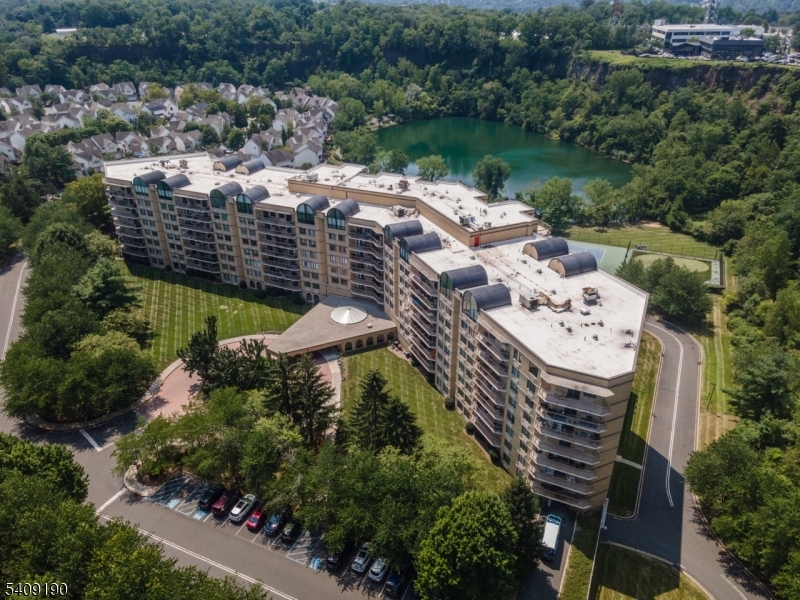 Crown View Manor - Residential