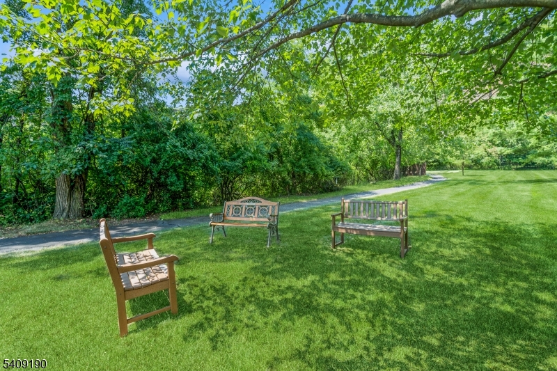 Crown View Manor - Residential