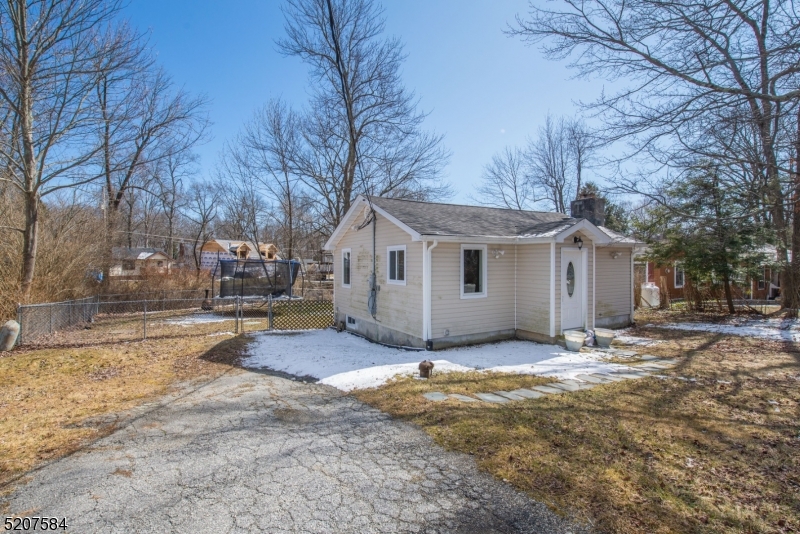 HIGHLAND LAKES - Residential