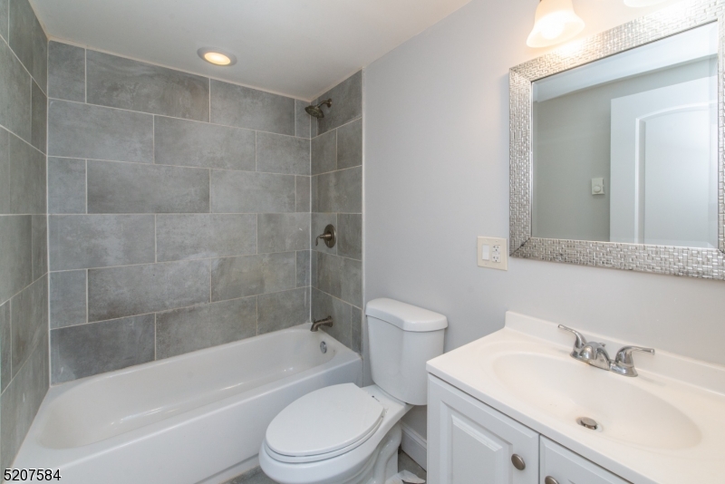 HIGHLAND LAKES - Residential