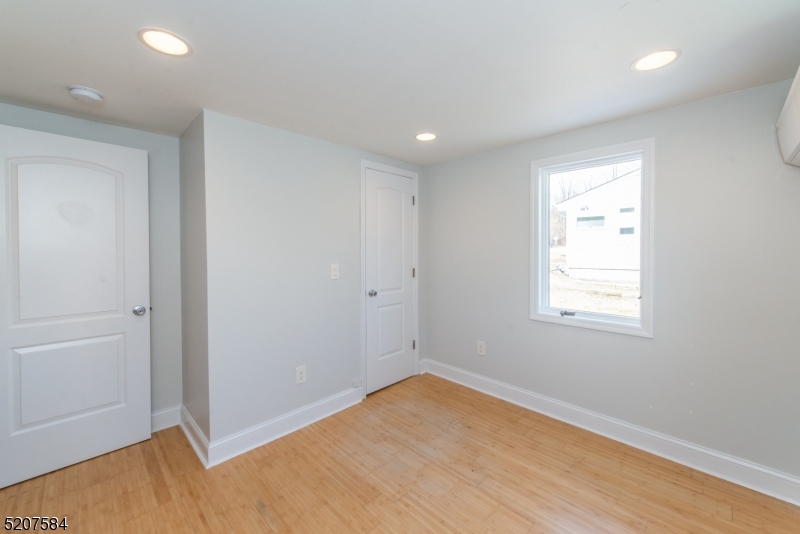 HIGHLAND LAKES - Residential