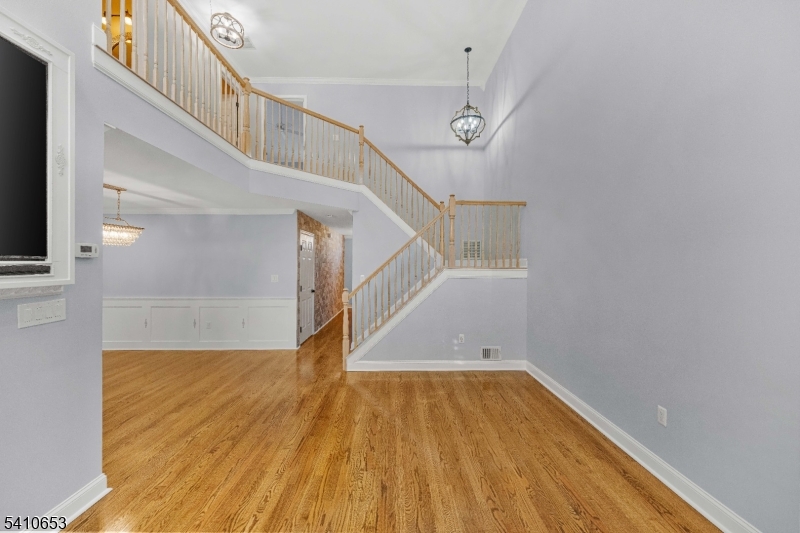 Hamilton Crest - Residential