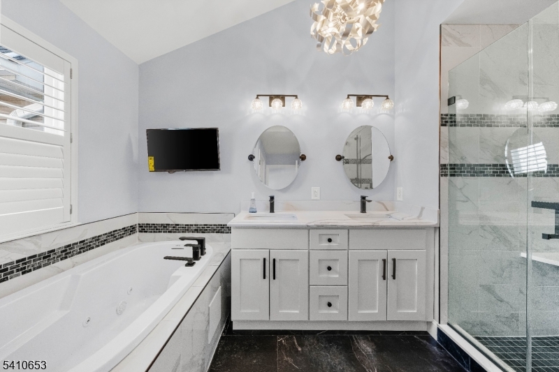 Hamilton Crest - Residential