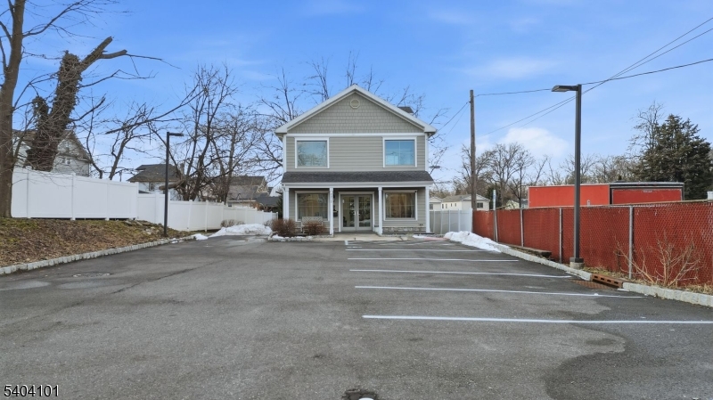 Vauxhall - Commercial Sale