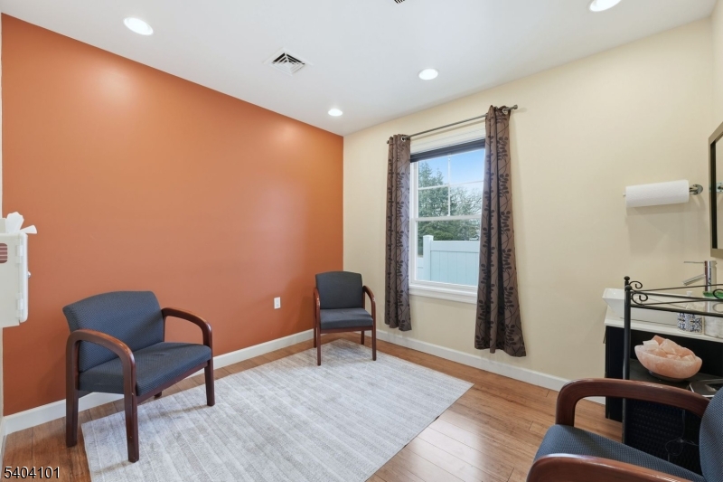 Vauxhall - Commercial Sale